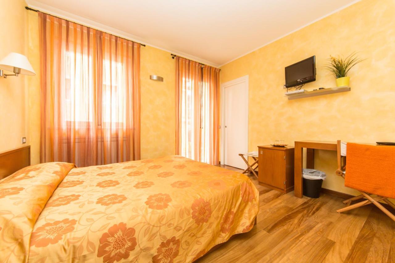 Oasi Hotel Levanto Esterno foto